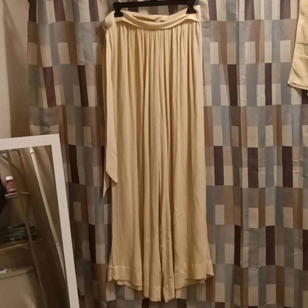FINAL PRICE NWT Free People neutral crinkled pants/jumpsuit elastic banded waist - Picture 1 of 9